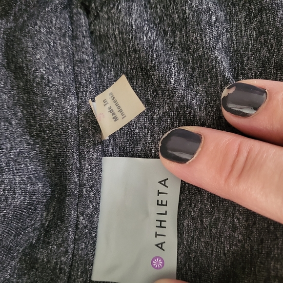 Sweater - Picture 5 of 6